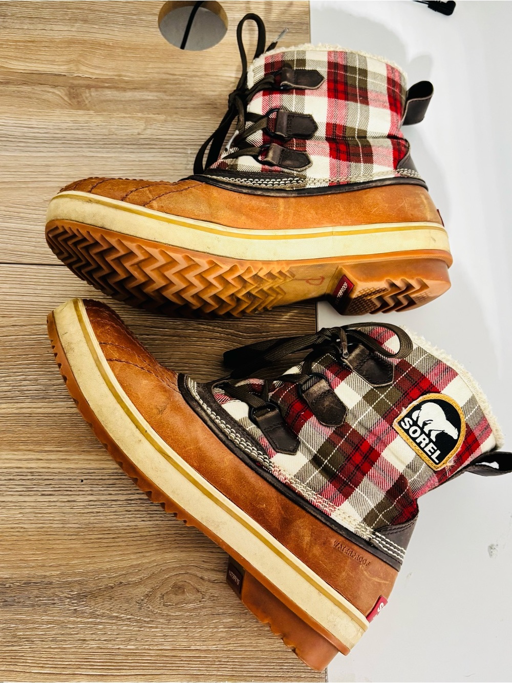 Sorel Plaid Duck Boots Sherpa Lined Waterproof Leather Rubber Sole Women’s 9